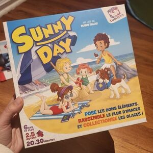 Sunny Day Beach Puzzle Game - Multicolor